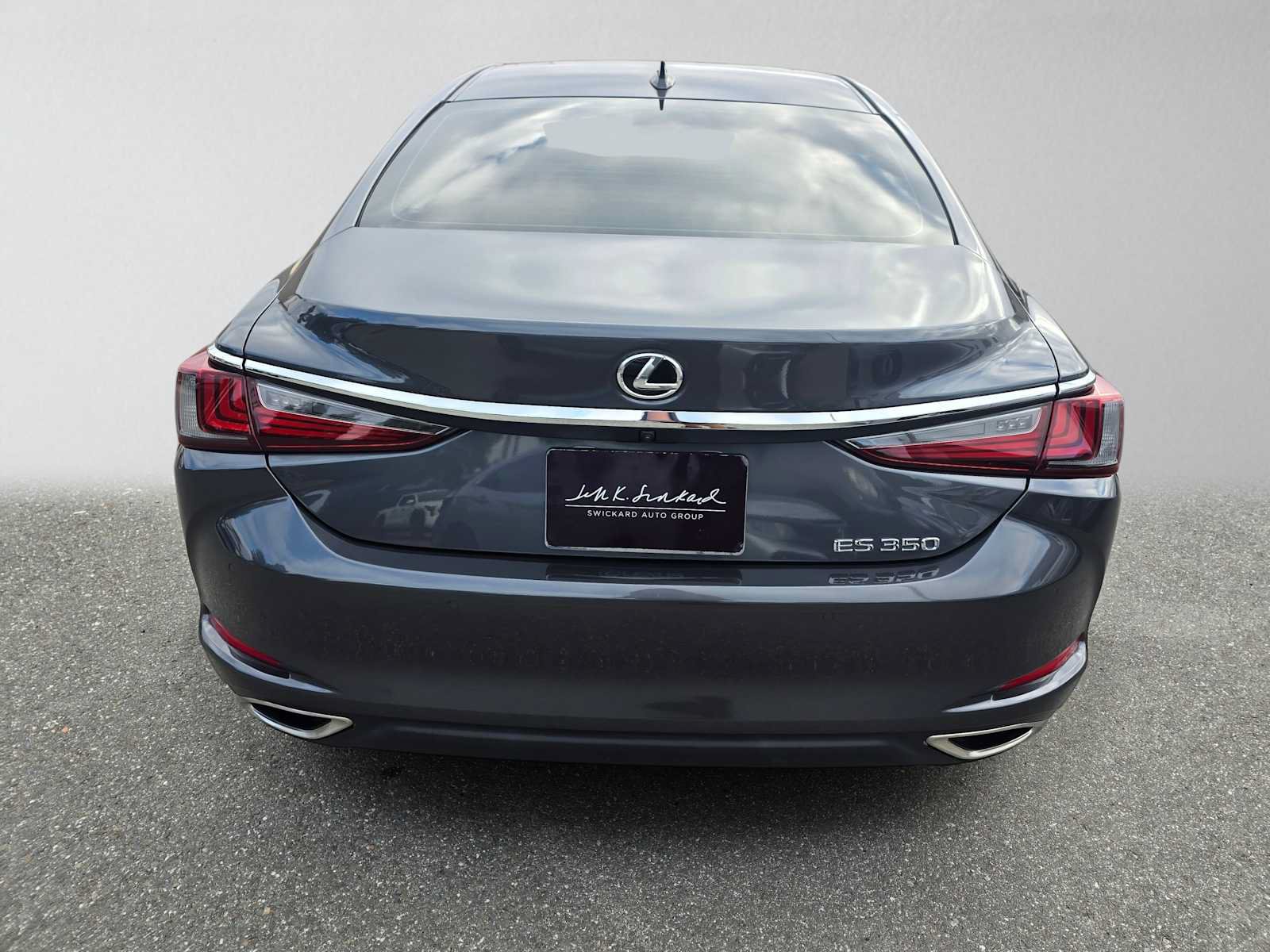 Used 2023 Lexus ES 350 w/ Premium Package FWD image 4
