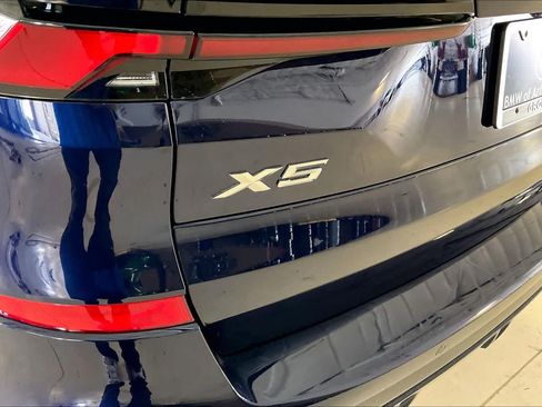 New 2026 BMW X5 xDrive40i w/ M Sport Package AWD/4WD image 15