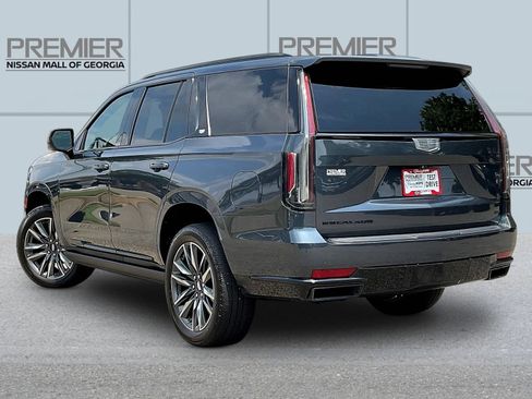 Used 2021 Cadillac Escalade Sport w/ Driver Assist Tech Package AWD/4WD image 5