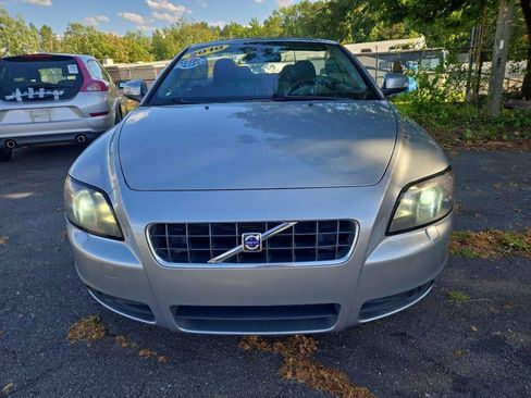 Used 2010 Volvo C70 T5 FWD image 2