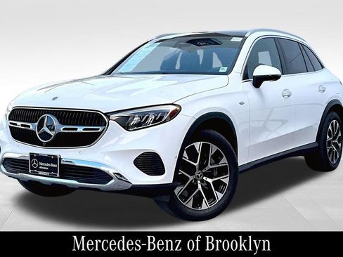 Certified 2025 Mercedes-Benz GLC 350e 4MATIC image 3