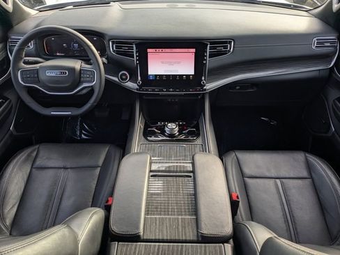 Used 2022 Jeep Wagoneer Series III image 14