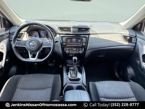 Used 2019 Nissan Rogue SV FWD image 21