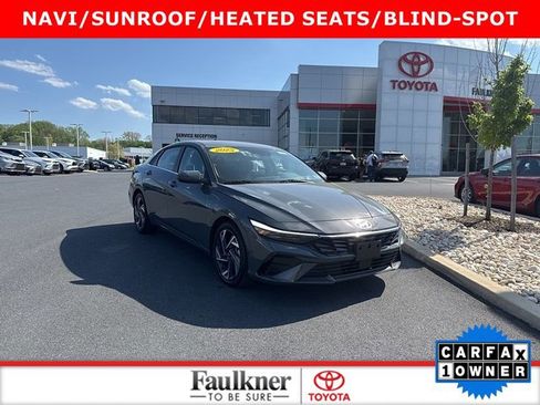 Used 2025 Hyundai Elantra SEL FWD image 1