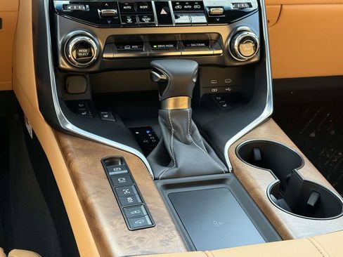 New 2025 Lexus LX 600 4WD w/ Accessory Package (2T) image 15