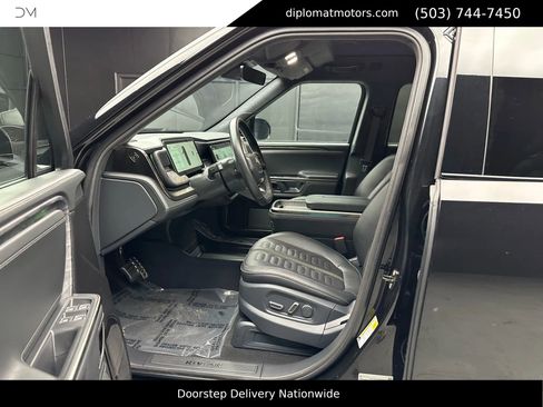 Used 2022 Rivian R1T Launch Edition image 17