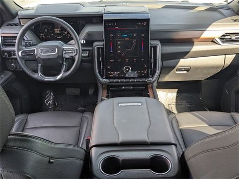 Used 2025 GMC Yukon Denali image 15