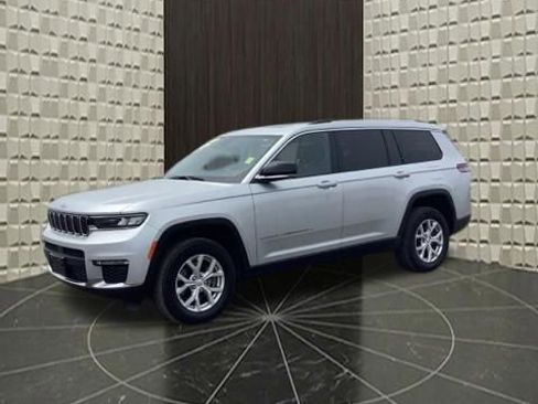 Used 2023 Jeep Grand Cherokee L Limited AWD/4WD image 10