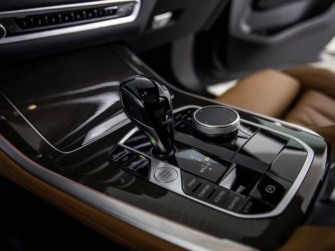 Used 2023 BMW X5 sDrive40i w/ M Sport Package image 34