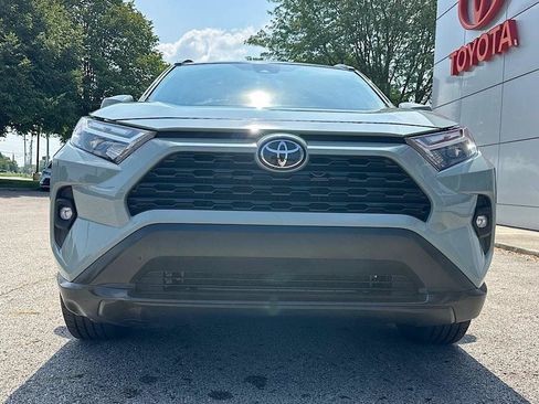 Certified 2022 Toyota RAV4 XLE Premium FWD image 9