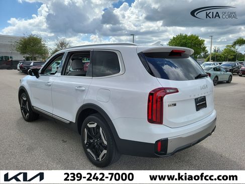Certified 2025 Kia Telluride S FWD image 7