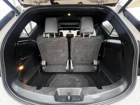 Used 2017 Ford Explorer Platinum image 14