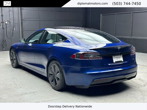 Used 2021 Tesla Model S Plaid image 4