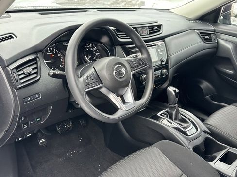 Used 2017 Nissan Rogue S image 30