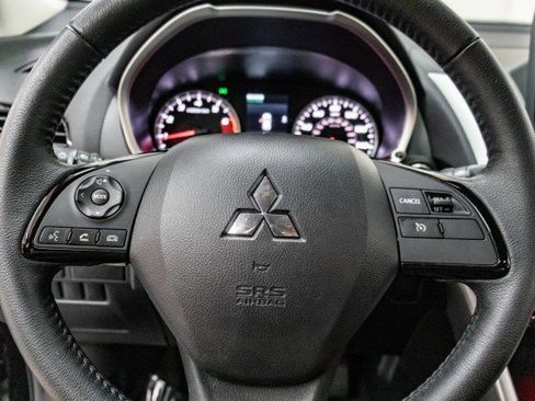 Used 2023 Mitsubishi Eclipse Cross SE image 11