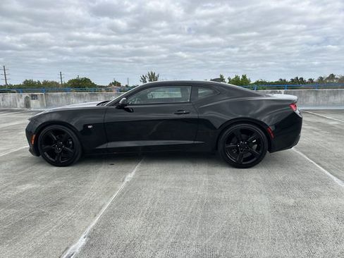 Used 2018 Chevrolet Camaro LT RWD image 33