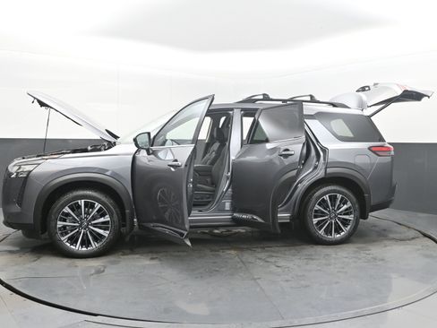 New 2026 Nissan Pathfinder Platinum FWD image 43