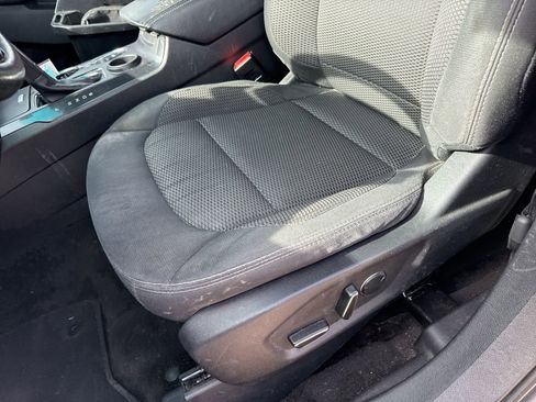 Used 2017 Ford Explorer XLT w/ Equipment Group 201A image 13