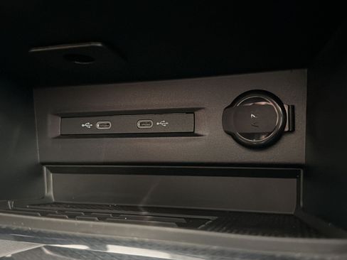 New 2026 Volkswagen Taos SE FWD image 31