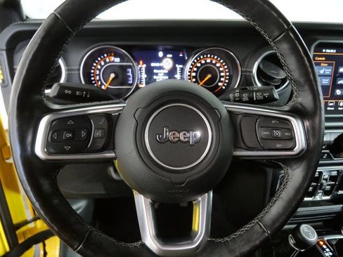 Used 2019 Jeep Wrangler Unlimited Sahara w/ Uconnect 4C Nav & Sound Group AWD/4WD image 25
