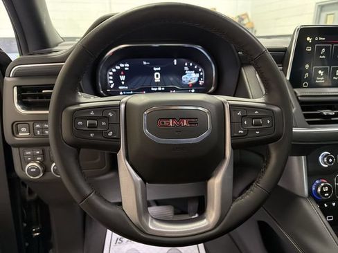 Used 2024 GMC Yukon SLT w/ SLT Luxury Package AWD/4WD image 14