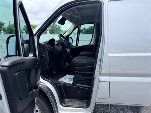 Used 2024 RAM ProMaster 2500 w/ Premium Convenience Group FWD image 12