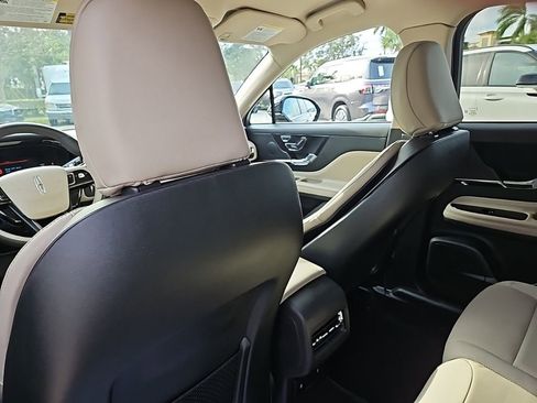 New 2025 Lincoln Corsair Reserve image 11