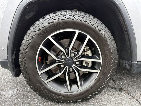 Used 2020 Jeep Grand Cherokee Trailhawk w/ Trailhawk Luxury Group image 11