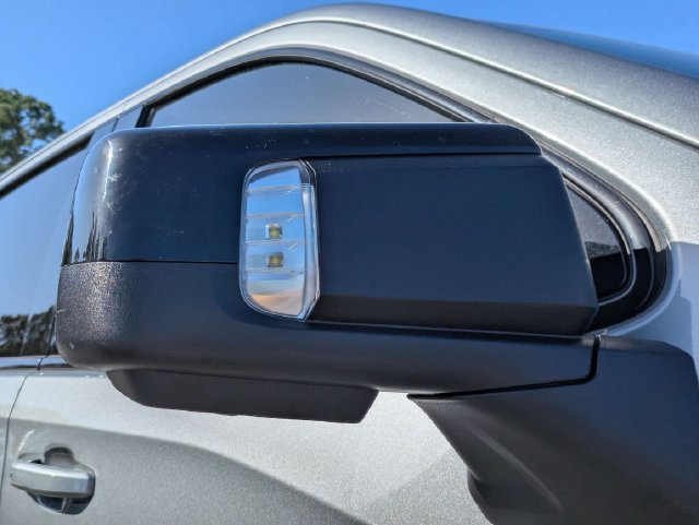 Used 2024 GMC Sierra 1500 AT4 w/ Technology Package AWD/4WD image 12