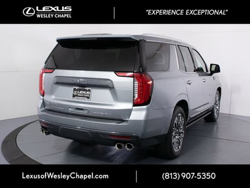 Used 2023 GMC Yukon Denali Ultimate AWD/4WD image 4