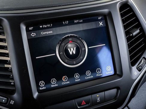 Used 2022 Jeep Cherokee Latitude Lux image 40