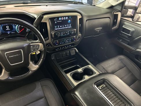 Used 2019 GMC Sierra 3500 Denali w/ Duramax Plus Package AWD/4WD image 22