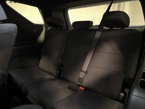 Used 2025 Chevrolet Traverse LT image 27