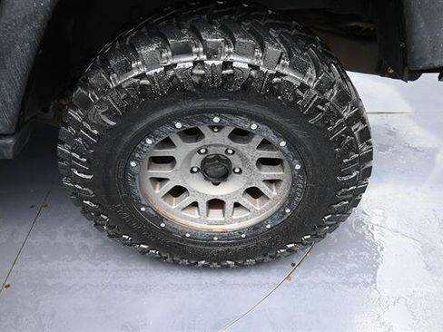 Used 2018 Jeep Wrangler Sport AWD/4WD image 19