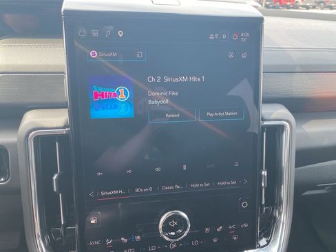 Used 2026 GMC Yukon Denali w/ Advanced Technology Package image 24