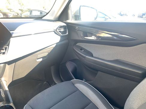 Used 2025 Chevrolet TrailBlazer LT image 33