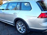 Used 2017 Volkswagen Golf Alltrack S image 5