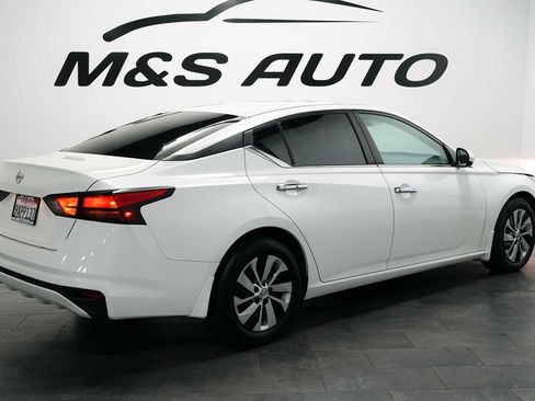 Used 2022 Nissan Altima 2.5 S FWD image 4