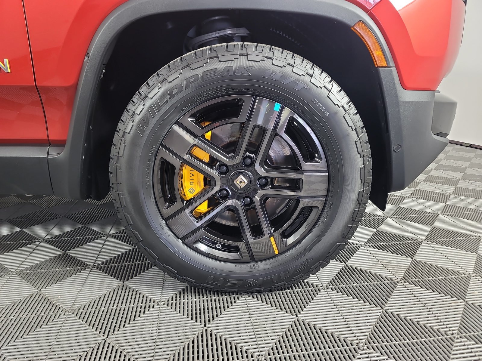 Used 2023 Rivian R1T Adventure Quad AWD/4WD image 11