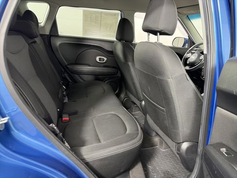 Used 2017 Kia Soul + w/ Designer's Package image 39