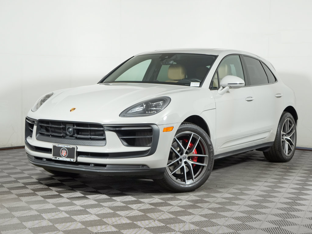 Certified 2023 Porsche Macan S AWD/4WD image 1