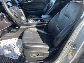 Used 2019 Ford Edge Titanium AWD/4WD image 3