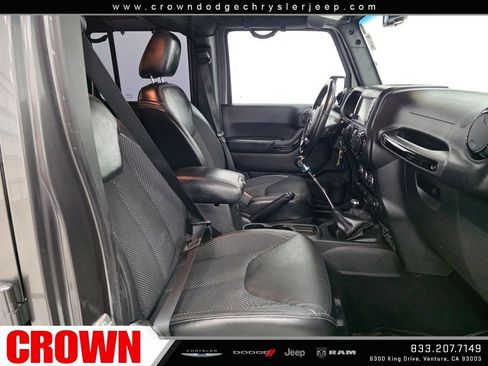 Used 2016 Jeep Wrangler Unlimited Sahara image 13