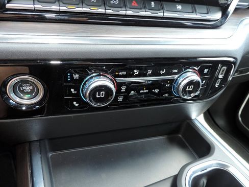 Certified 2022 GMC Sierra 1500 SLT w/ SLT Convenience Package image 23