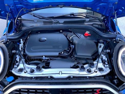 Certified 2025 MINI Cooper S image 11