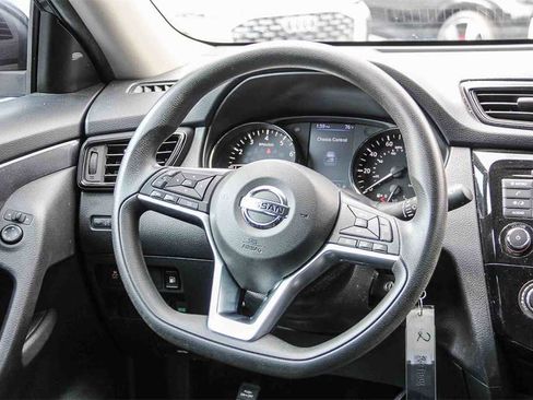 Used 2020 Nissan Rogue S image 15