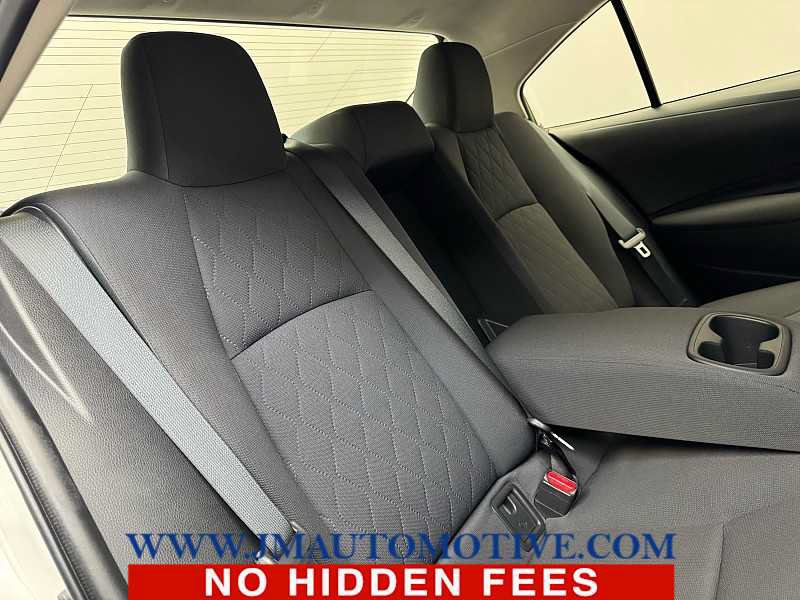 Used 2020 Toyota Corolla LE FWD image 18