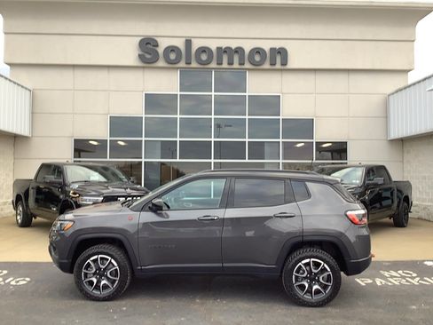 Certified 2024 Jeep Compass Trailhawk w/ Trailhawk Convenience Group image 1