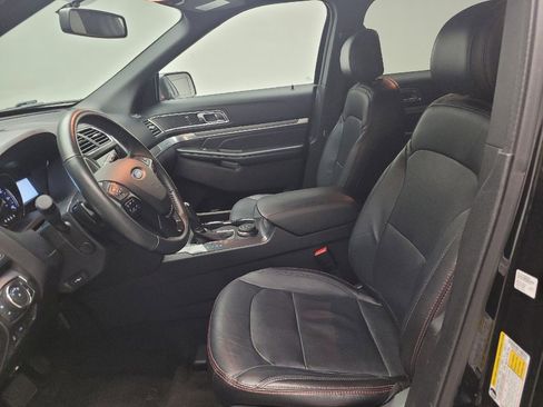 Used 2017 Ford Explorer Sport w/ Equipment Group 401A AWD/4WD image 17