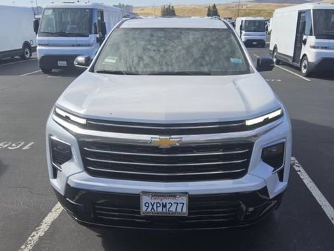 Used 2026 Chevrolet Traverse High Country AWD/4WD image 11